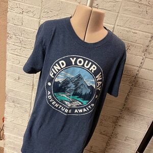 Sonoma Adventure Hiking Outdoor Tshirt Small